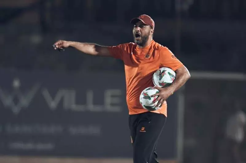 تقييم الأداء التنظيمي لفريق ريفرز في مواجهة مجموعة بيراميدز تحت قيادة الشعباني