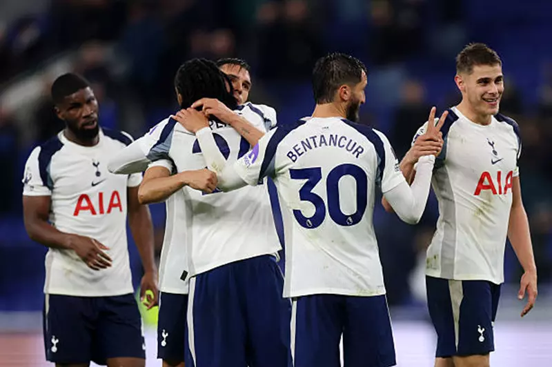 توتنهام ومانشستر يونايتد: صراع 100 مليون لخطف الصفقة الكبرى