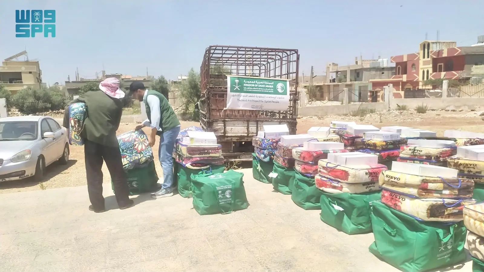 توزيع 972 سلة غذائية وكرتون تمر في بيروت: مبادرة سلمان للإغاثة