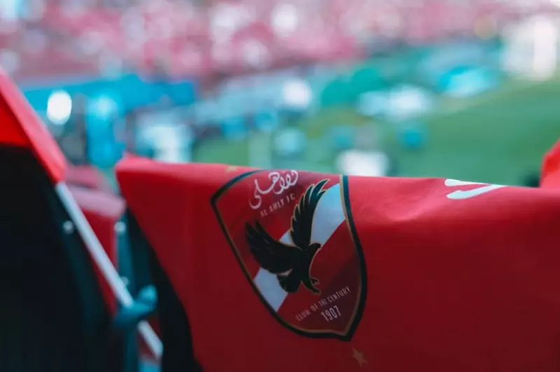 ثلاثي أجنبي تحت المراقبة: 10 لاعبين قد يغادرون الأهلي قريبا