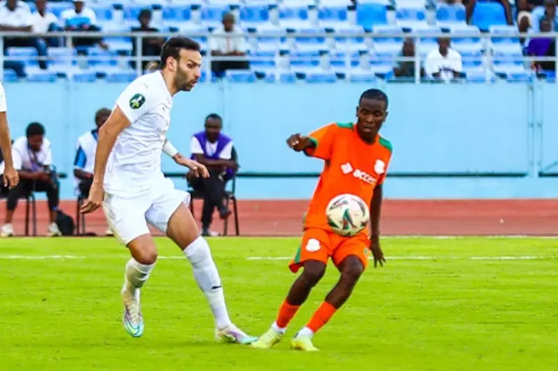 ثنائي المصري يغادر إلى قطر بعد الفوز على زيسكو للانضمام لمنتخب مصر