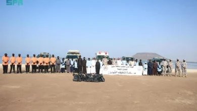 حرس الحدود يطلق مبادرة تطوعية لتنظيف شاطئ القحمة في عسير