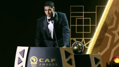 حكيمي يوجه رسالة للأطفال الأفارقة بعد فوزه بجائزة أفضل لاعب