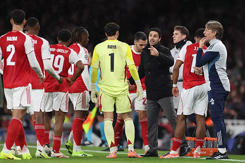 حل تكتيكي مبتكر: تحليل تأثير أرتيتا على أسلوب لعب أرسنال