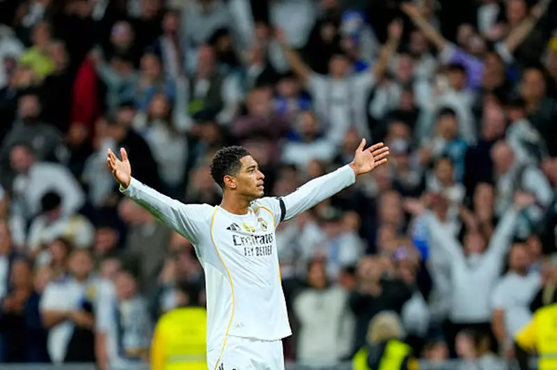 دعم أسطورة أرسنال لبيلينجهام ضد الانتقادات: تعزيز للموهبة القادمة