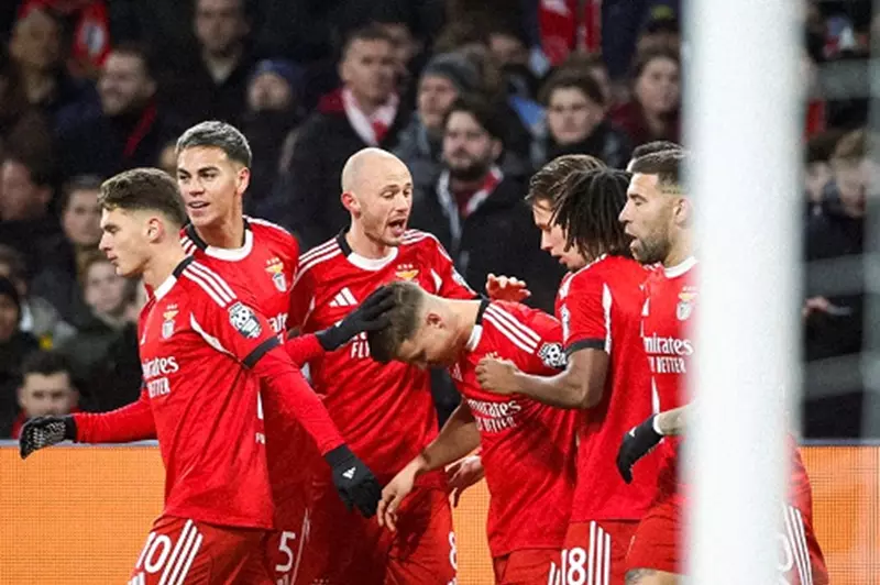 دور المجموعات لدوري أبطال أوروبا: بنفيكا يتجاوز أياكس وجالاتا سراي يخسر أمام سان جيلواز