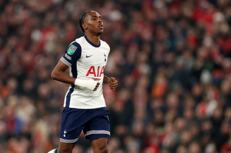 روما يهدف لإنقاذ ماتيس تيل من أزمة توتنهام