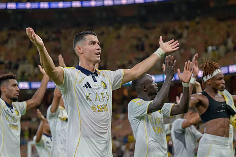 رونالدو يستثمر في رياضة جديدة: تفاصيل مثيرة وتجارب فريدة