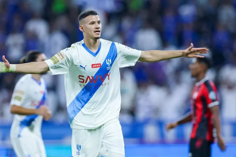 زلزال في الرياض: تأثير تجربة عبد الله الحمدان على نجوم الهلال والنصر