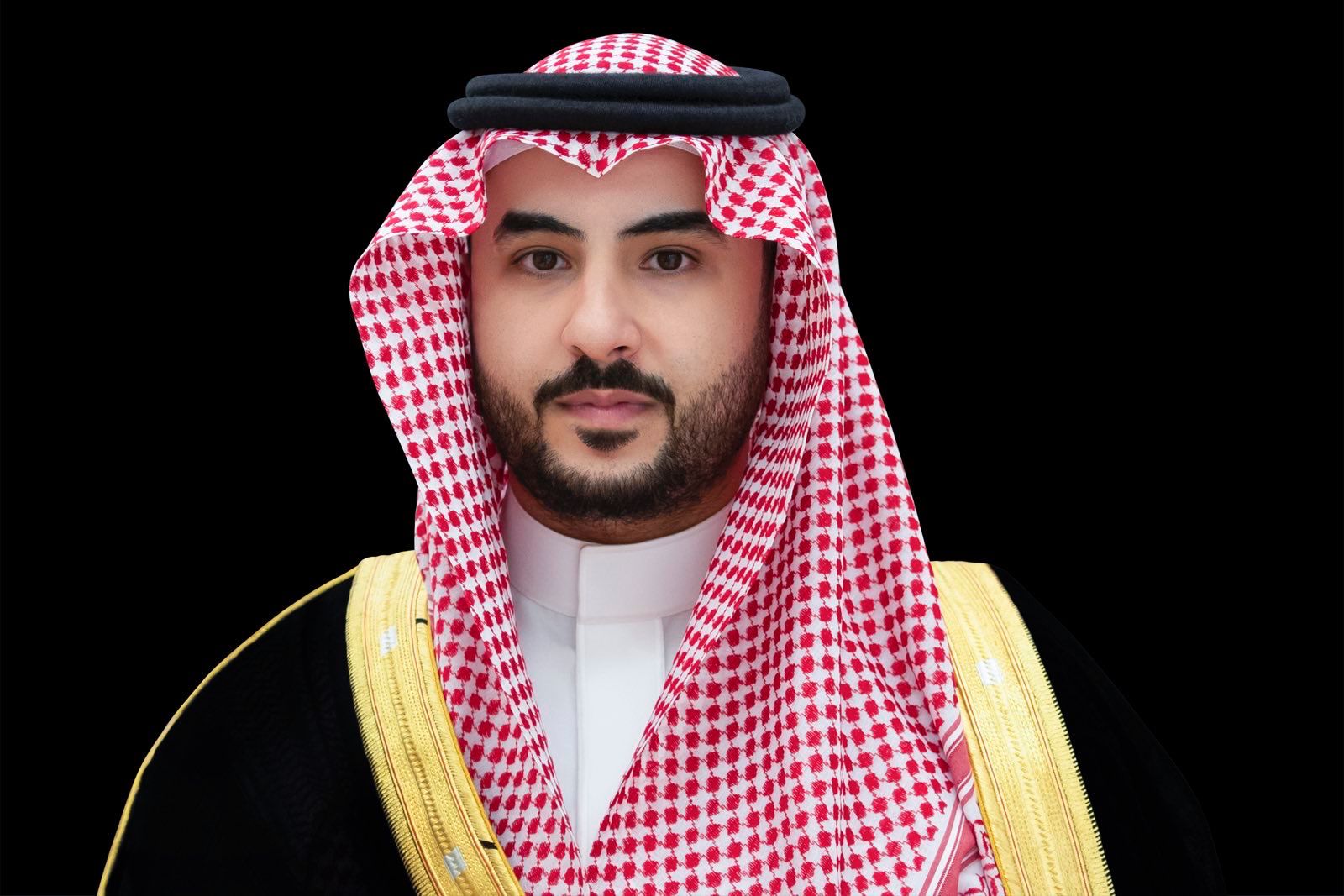 زيارة خالد بن سلمان إلى الكويت: تعزيز التعاون الأمني في مجلس الدفاع المشترك