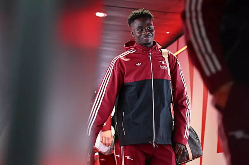 ساكا يتطلع للبقاء مع أرسنال حتى نهاية مسيرته الكروية