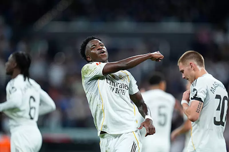 سباق الأبطال: فينيسيوس يسعى لمعادلة إنجاز كاكا البرازيلي