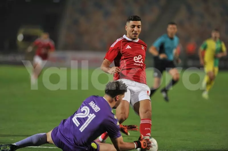 شريف يتحدى الهدافين التاريخيين للأهلي في أفريقيا