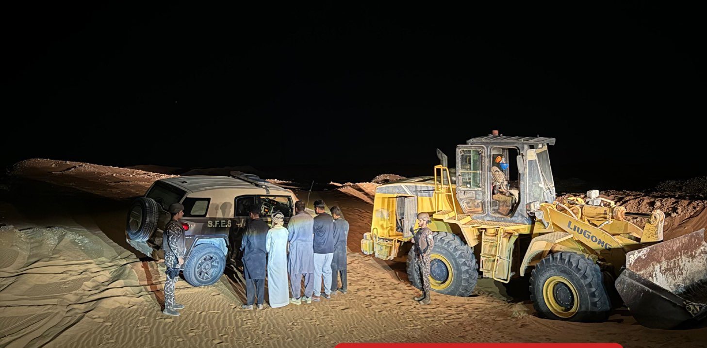 ضبط خمسة مقيمين بتهمة استغلال الرواسب في محافظة الشرقية