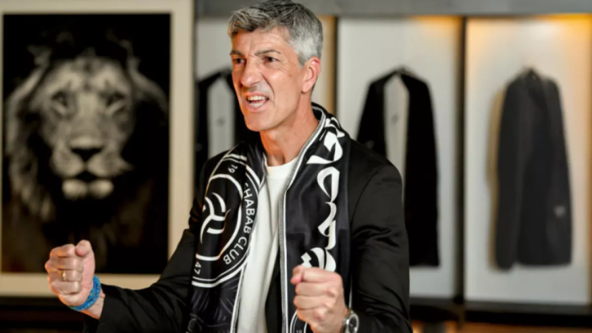 ضرورة استجابة وزارة الرياضة لمطالب الشباب في تغيير المدرب الإسباني