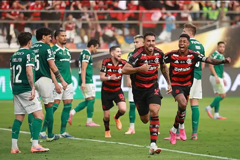 عائدٌ للانتقام: فلامنجو يتوج بلقب كوبا ليبرتادوريس بعد أربع سنوات