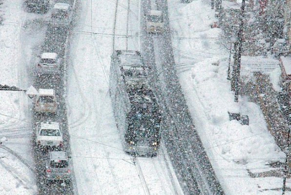 عواصف ثلجية تضرب ويسكونسن وتؤدي لانقطاع الكهرباء بشكل شامل