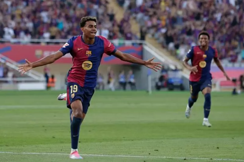 عودة لامين يامال إلى كامب نو: آمال وتجديد الفرص الرياضية