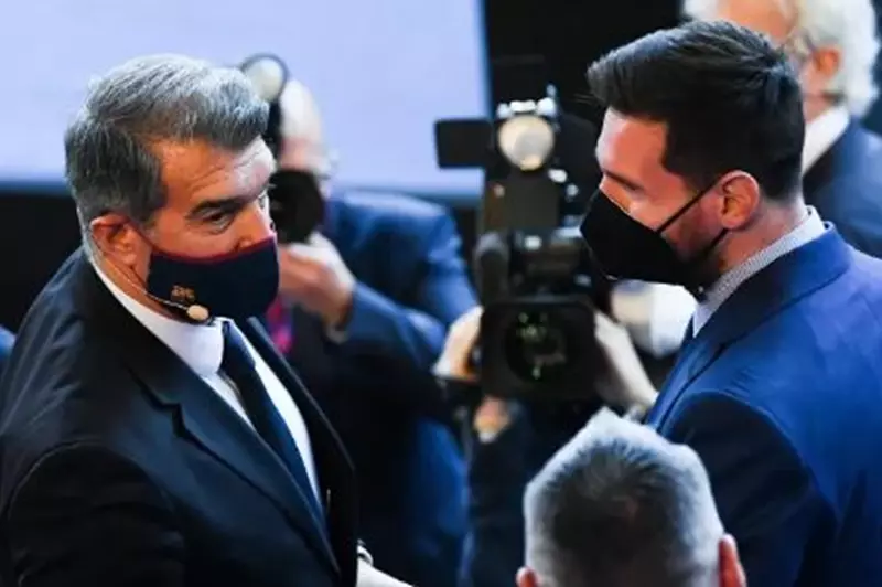 عودة ميسي إلى برشلونة: بين التمسك بالماضي وآفاق المستقبل