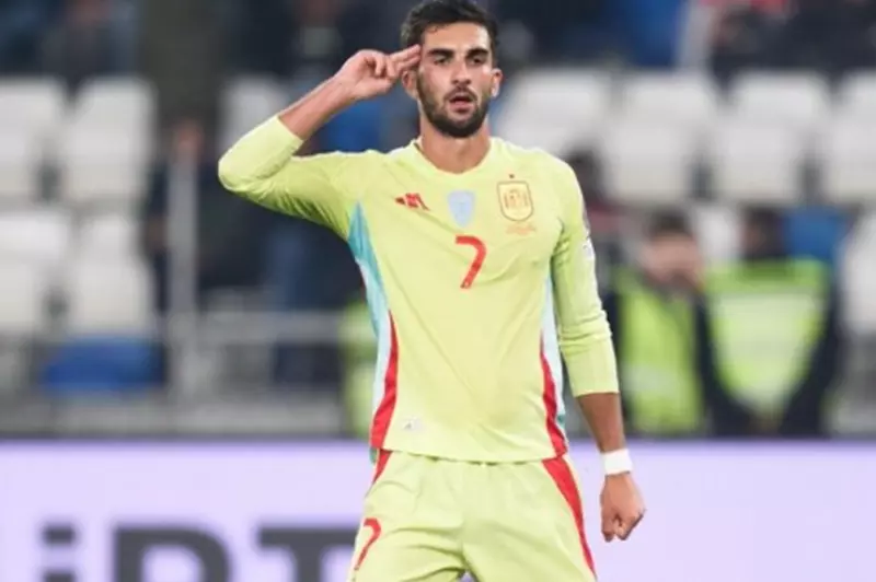 فيران توريس يدخل قائمة أساطير كرة القدم الإسبانية