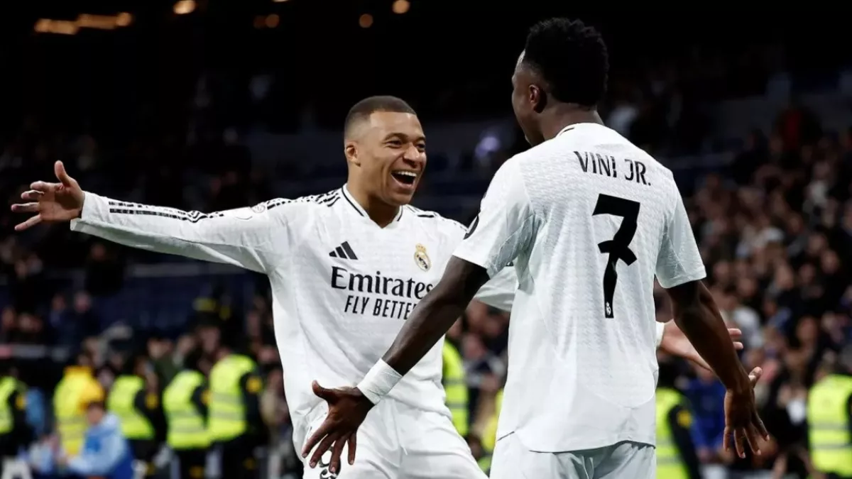 فينيسيوس جونيور يدعو لتحقيق المساواة مع مبابي في ريال مدريد