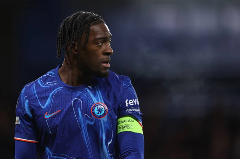 فيورنتينا يسعى لإنقاذ ديساسي من التهميش في تشيلسي