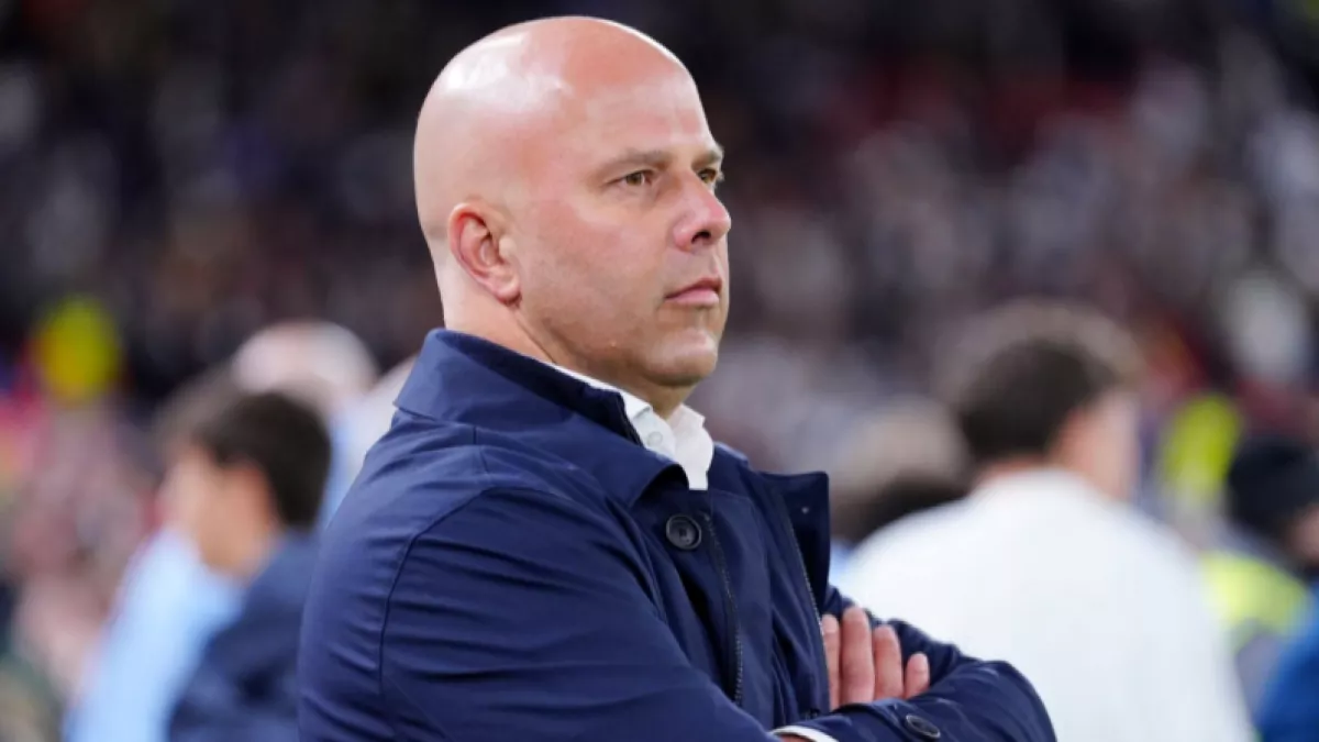 قرار استمرارية سلوت مع ليفربول: تحليل شامل للسيناريوهات المستقبلية