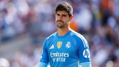 كورتوا يناقش تحديات الكلاسيكو وعلاقة لامين يامال الحماسية