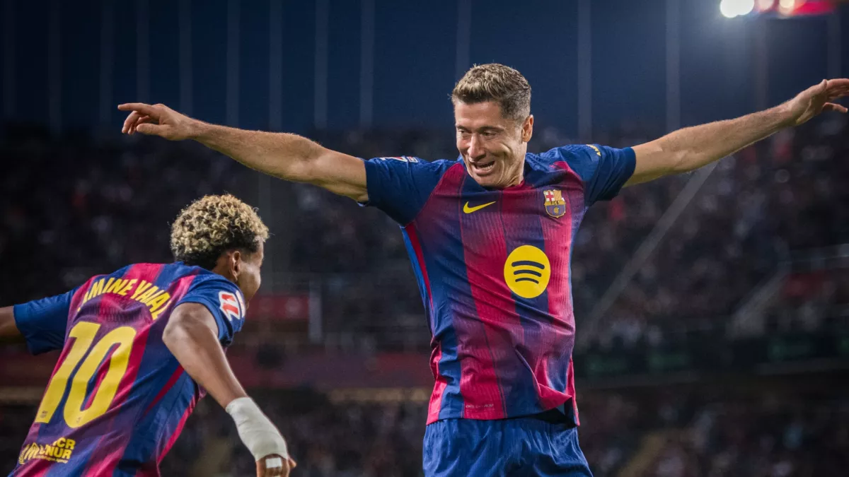 ليفاندوفسكي يسجل هاتريك تاريخي في الدوري الإسباني ضد سيلتا فيجو