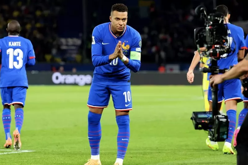 مبابي يتحدث عن طموحاته وأهدافه بعد التتويج بكأس العالم