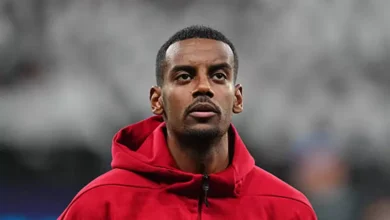 مدرب منتخب السويد يكشف عن حالة إيزاك البدنية قبل المباراة المقبلة