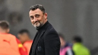 مدرب نيس يكشف عن التوترات داخل الفريق وأثرها على الأداء الفني