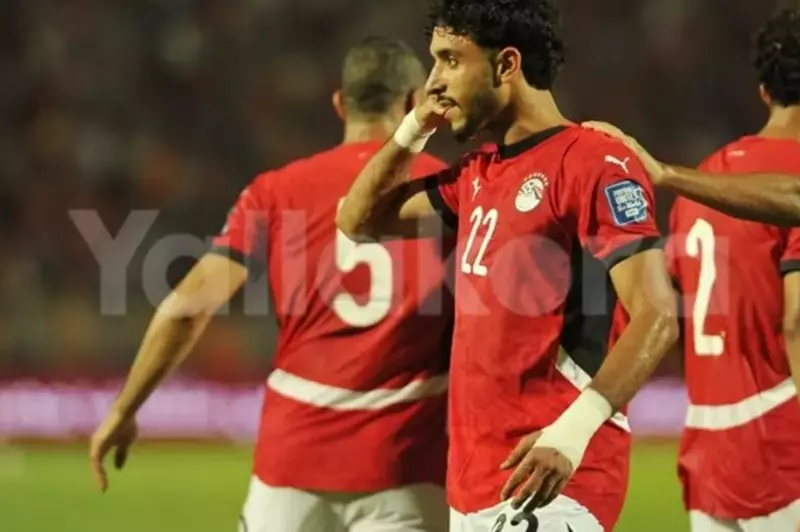 مستجدات مباراة مرموش مع أوزبكستان وهدف مصري يتألق في سباق بوشكاش