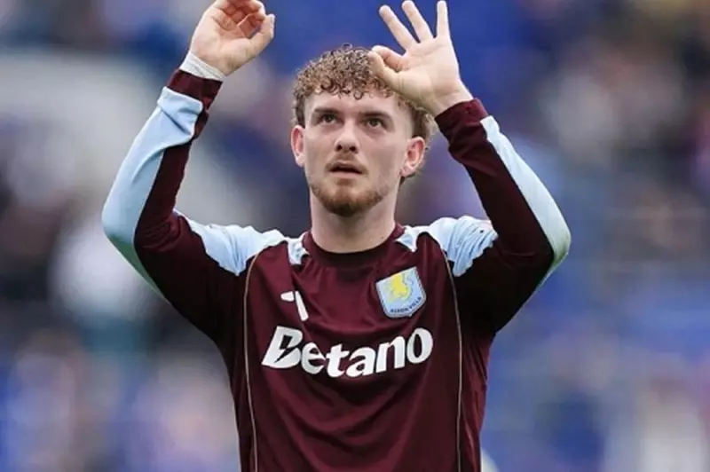 مستقبل إليوت مع ليفربول: توقعات العودة في يناير