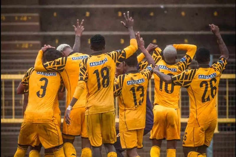 مستقبل كرة القدم الأفريقية: كايزر تشيفز في مواجهة الزمالك التاريخية