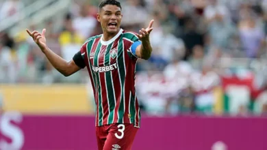 ميلان يُعيد التفكير في استعادة تياجو سيلفا إلى صفوفه