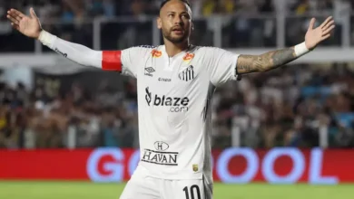 نيمار يتألق ويقود سانتوس نحو انتصار ساحق في الدوري البرازيلي