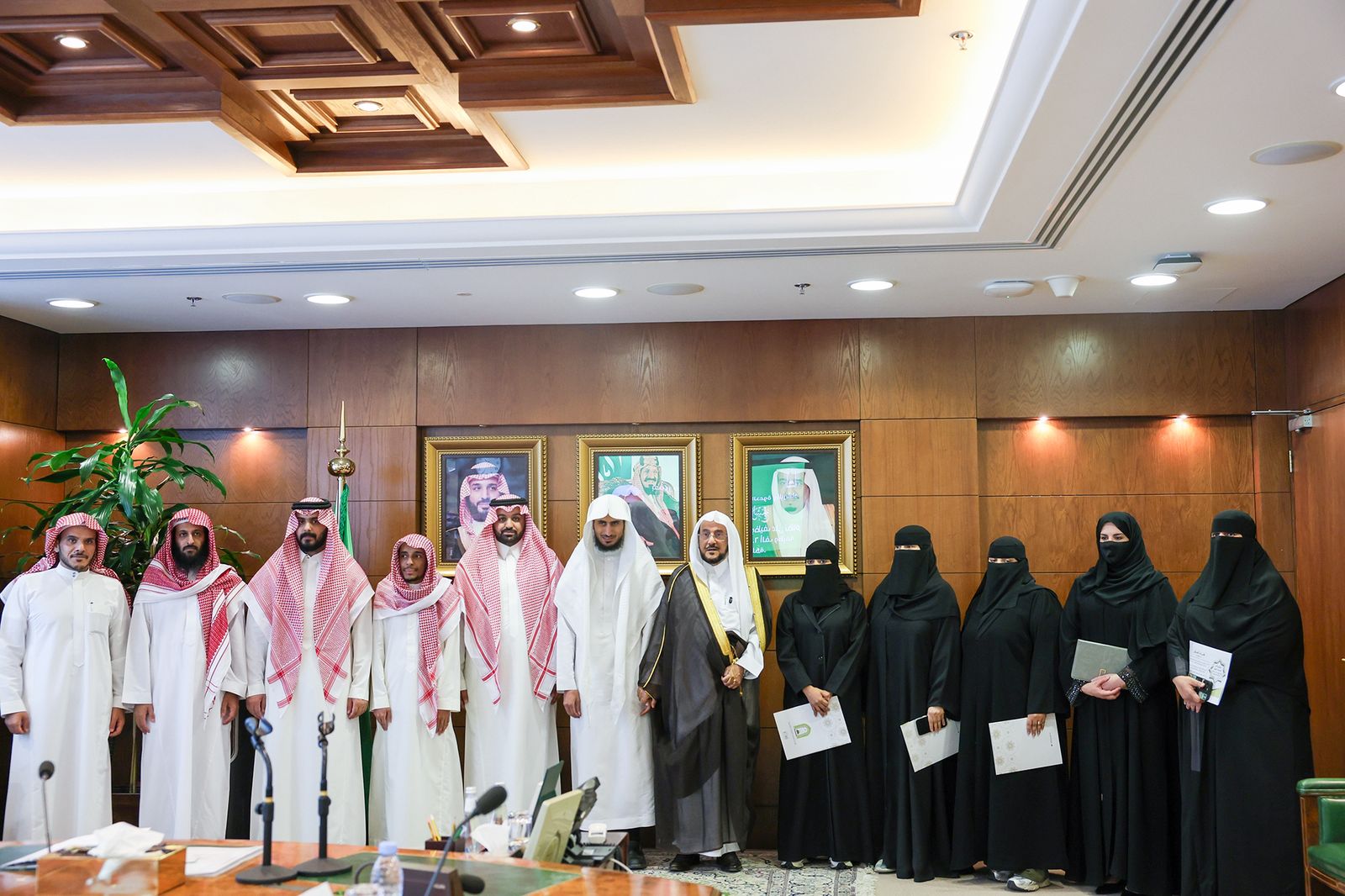 وزير الشؤون الإسلامية: إنجاز تاريخي بتوظيف 60 ألف مواطن ومواطنة بفضل دعم القيادة الرشيدة