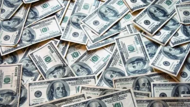 التأثيرات المستقبلية لانخفاض قيمة الدولار على الاقتصاد العالمي