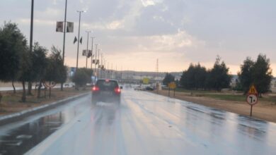 تأثير الأحوال الجوية المتقلبة على 7 مناطق: أمطار رعدية وسيول ورياح نشطة