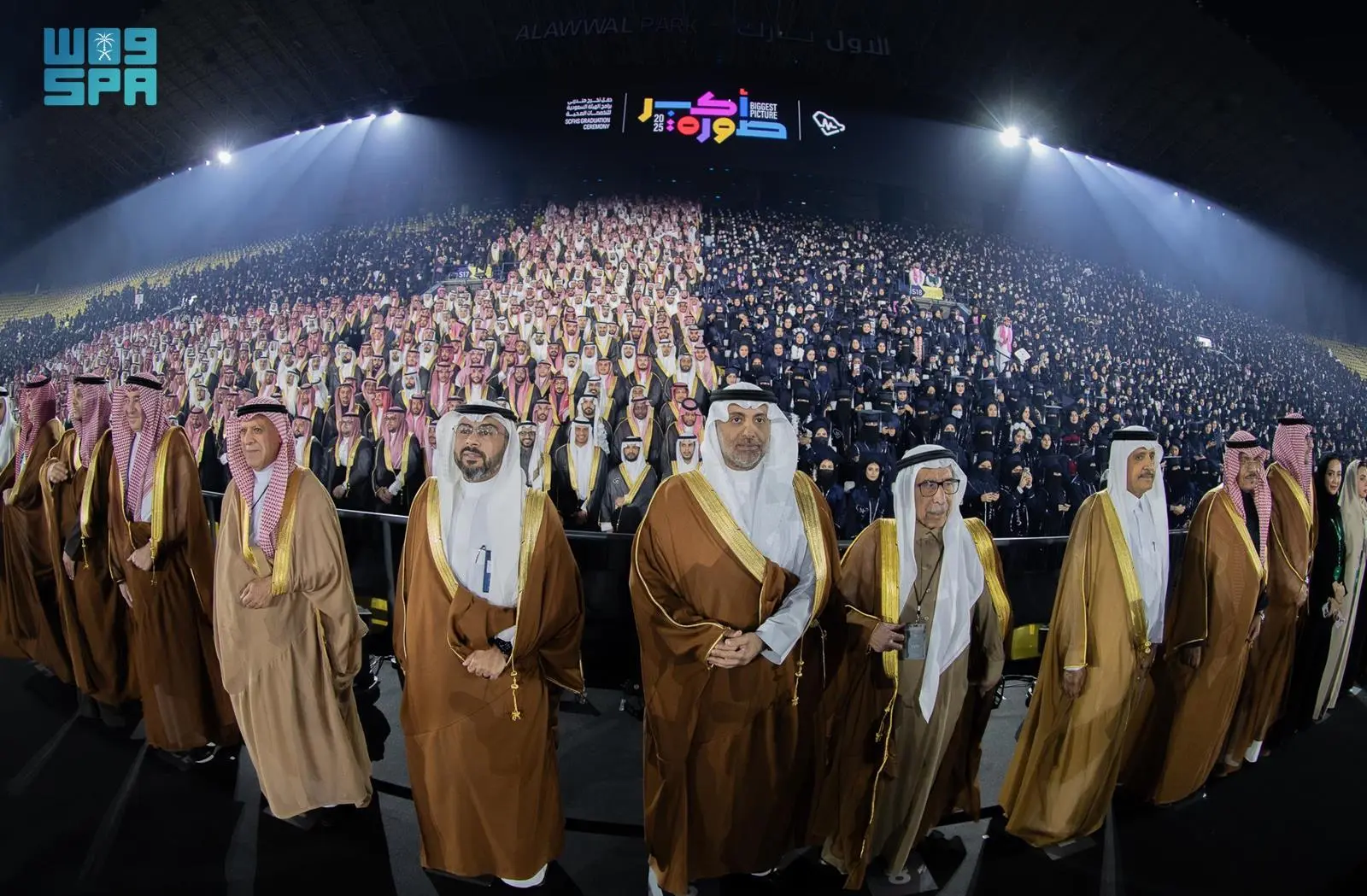 تخريج 12,591 طالبًا وطالبة في التخصصات الصحية برعاية الملك سلمان