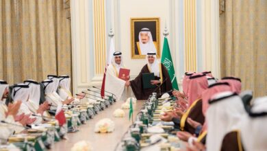 توقيع اتفاقية مشروع قطار السعودية-قطر السريع بحضور ولي العهد وأمير قطر