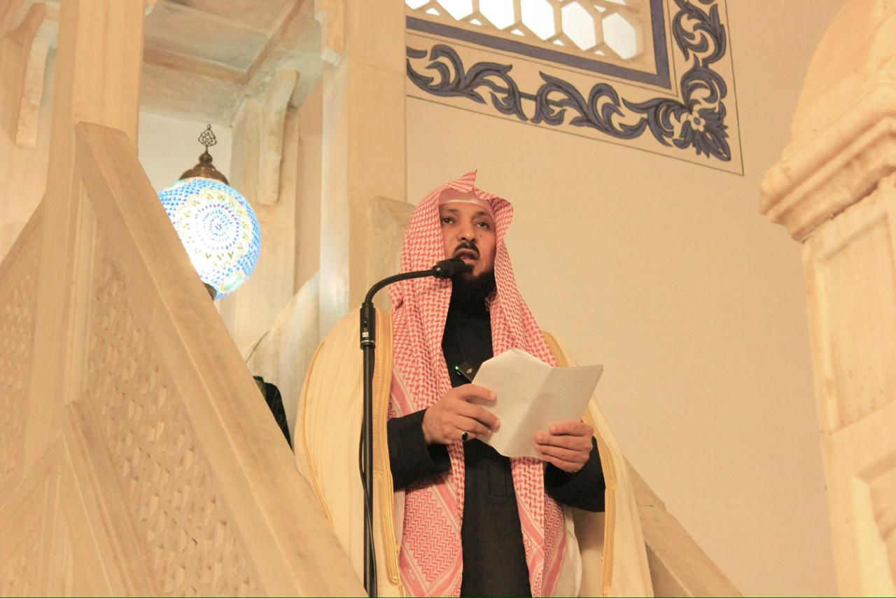 خطبة الجمعة للمؤدي المعيقلي: رسالة دينية في جامع مصطفى باشا بالعاصمة المقدونية
