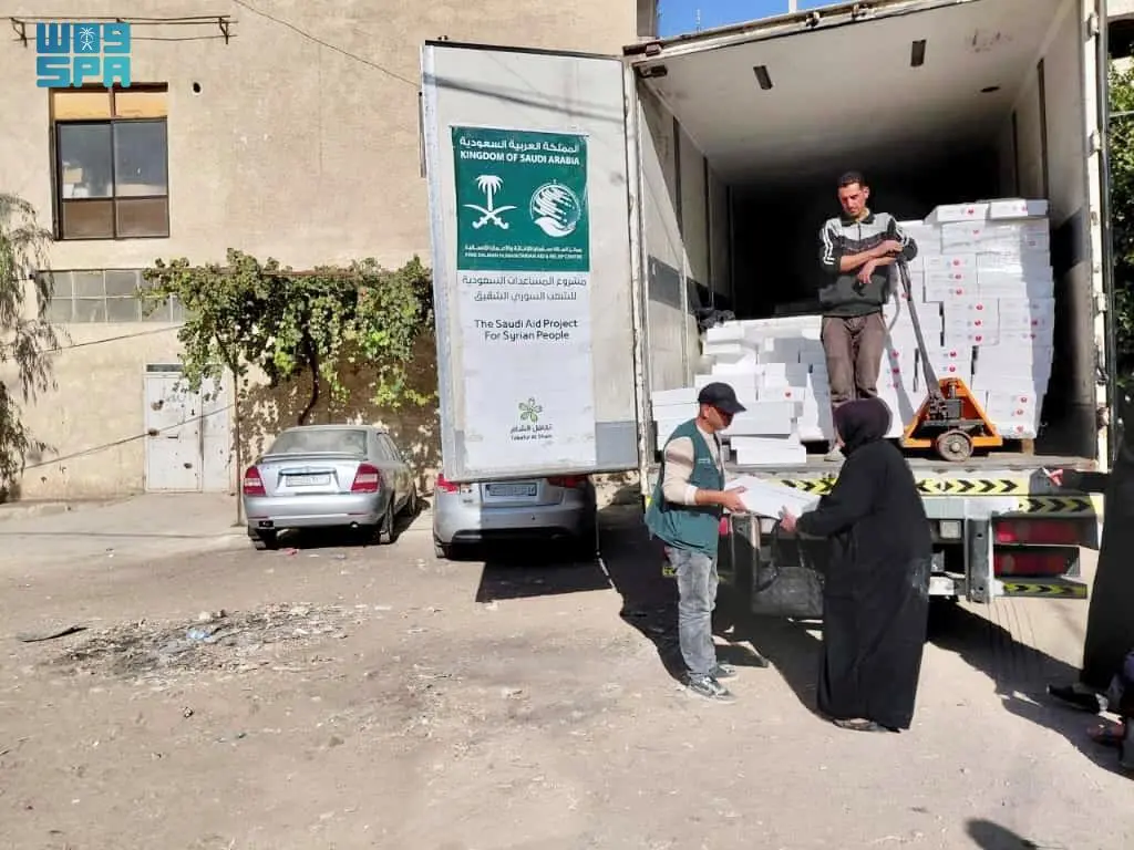 سلمان للإغاثة: توزيع 190 سلة غذائية للنازحين في ريف دمشق