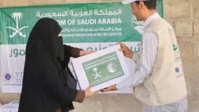 سلمان للإغاثة يقدم مساعدات غذائية في مأرب تشمل 1.900 كرتون تمر