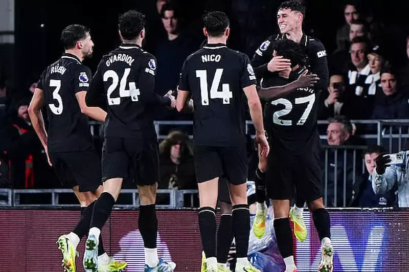 مانشستر سيتي يتخطى فولهام في مباراة تاريخية تسجل 9 أهداف