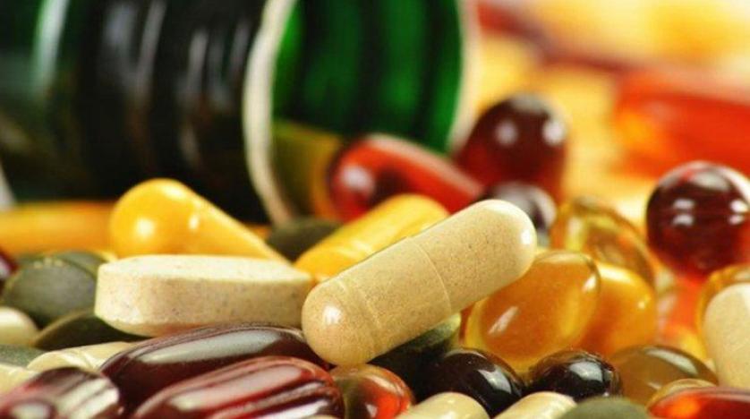 مكملات غذائية يجب تجنبها قبل النوم لتحسين جودة النوم