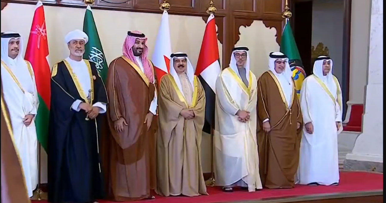 ولي العهد في قلب القمة الخليجية الـ 46 مع قادة دول المجلس