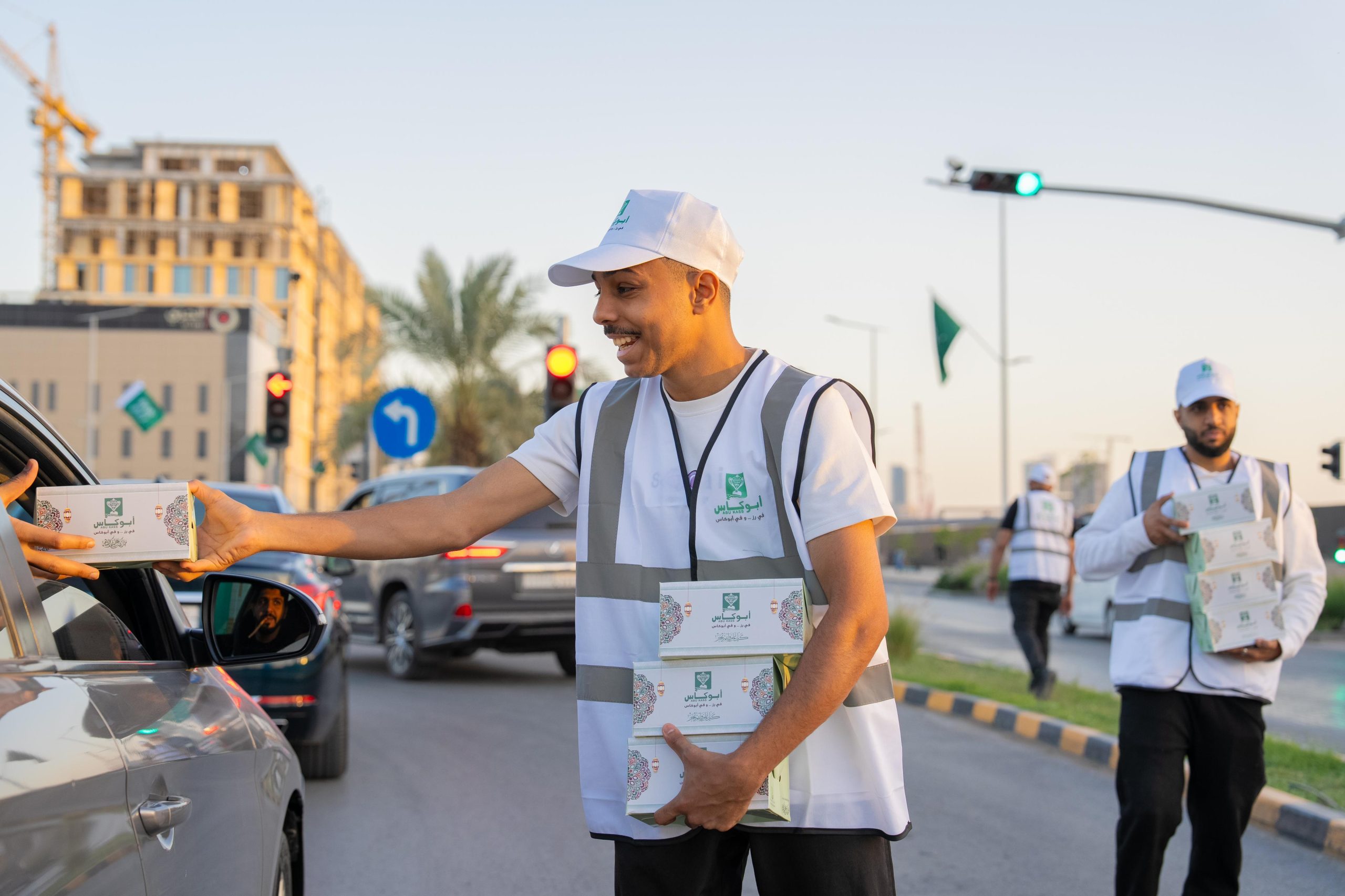 أبو كاس تتبنى رعاية برنامج "إفطار صائم" للوقاية من حوادث السير قبيل الإفطار