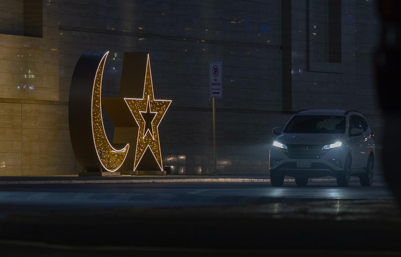 أكثر من 400 تصميم فني يزين شوارع وميادين المنطقة الشمالية احتفالًا بشهر رمضان المبارك